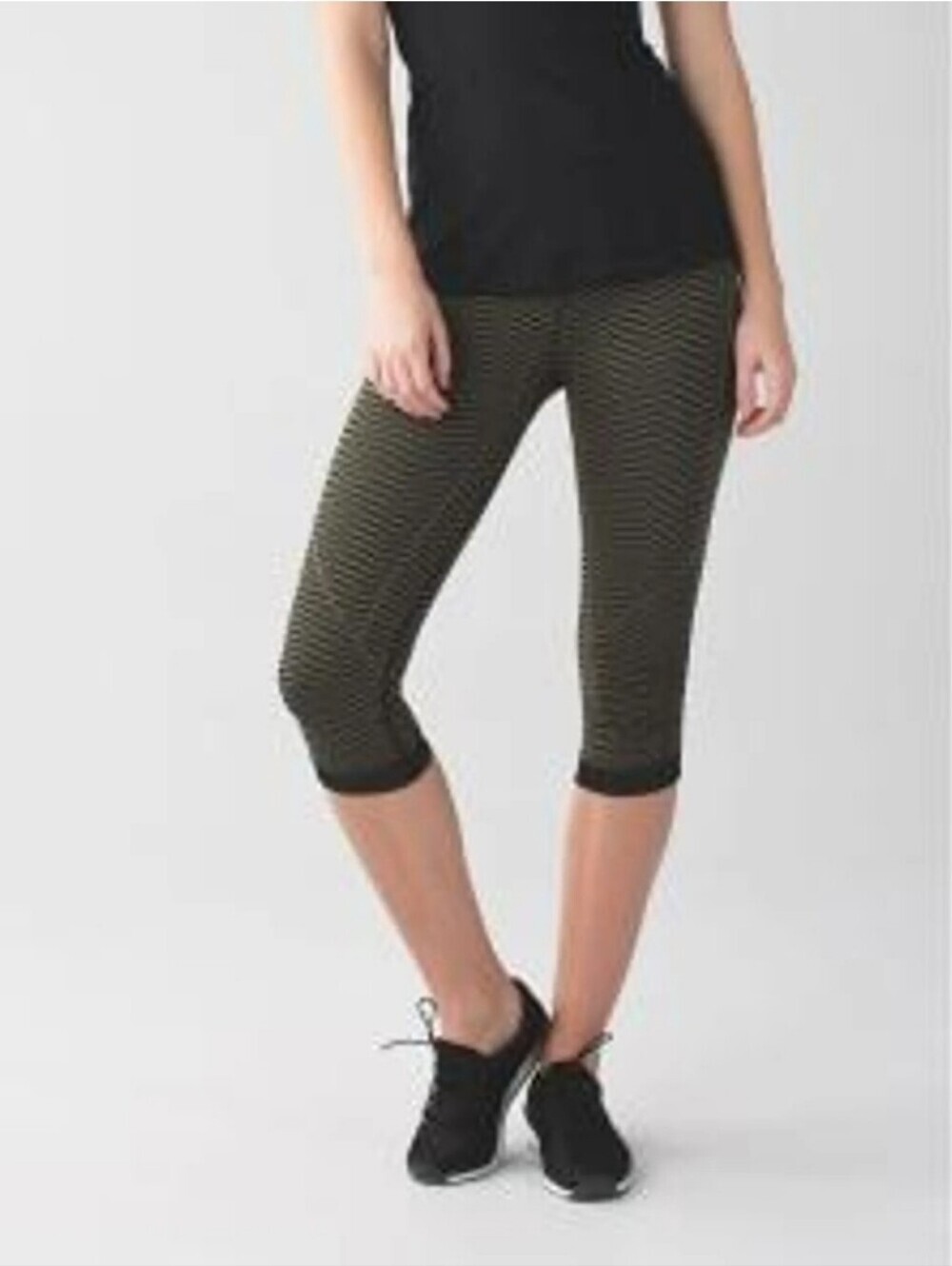 Lululemon In The Flow Crop Leggings Size 8